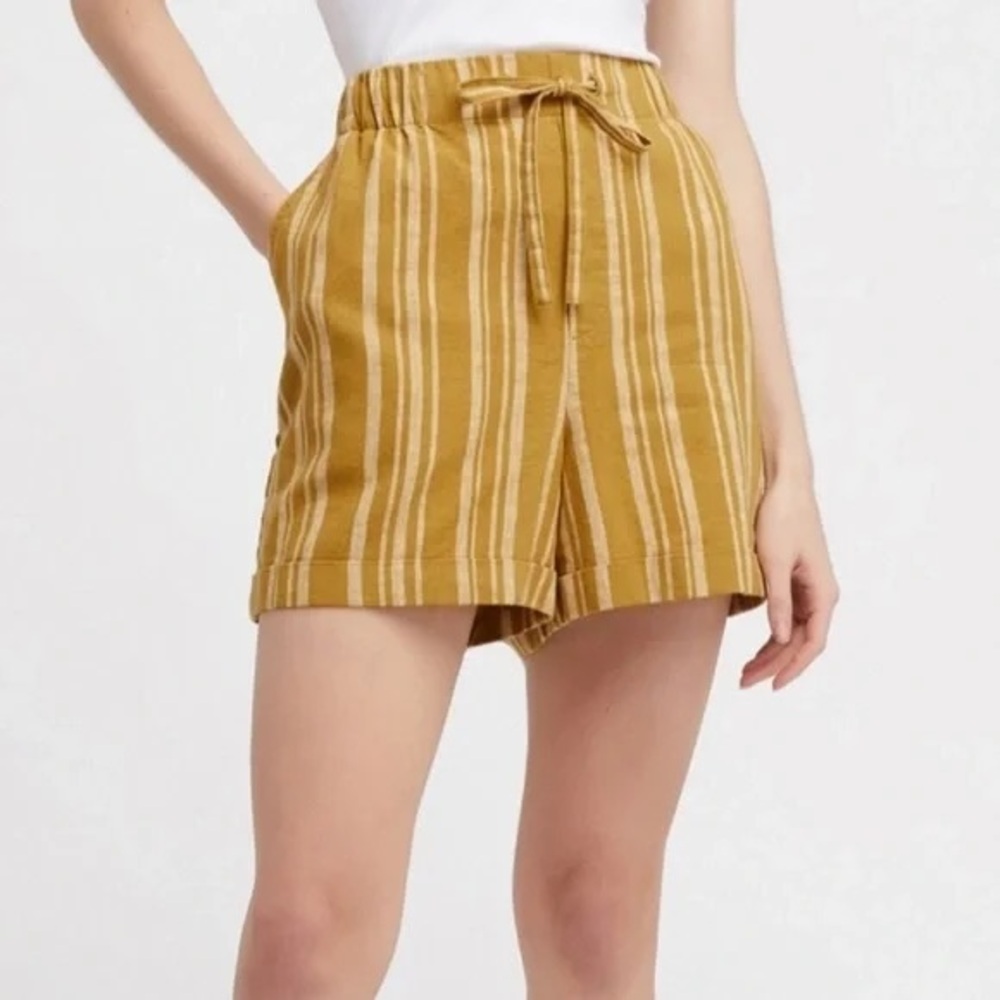 Uniqlo Shorts Sz S